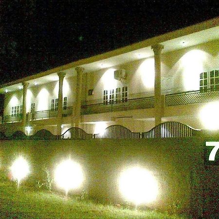 British Lodge "Luxury Living" Islamabad Exterior foto